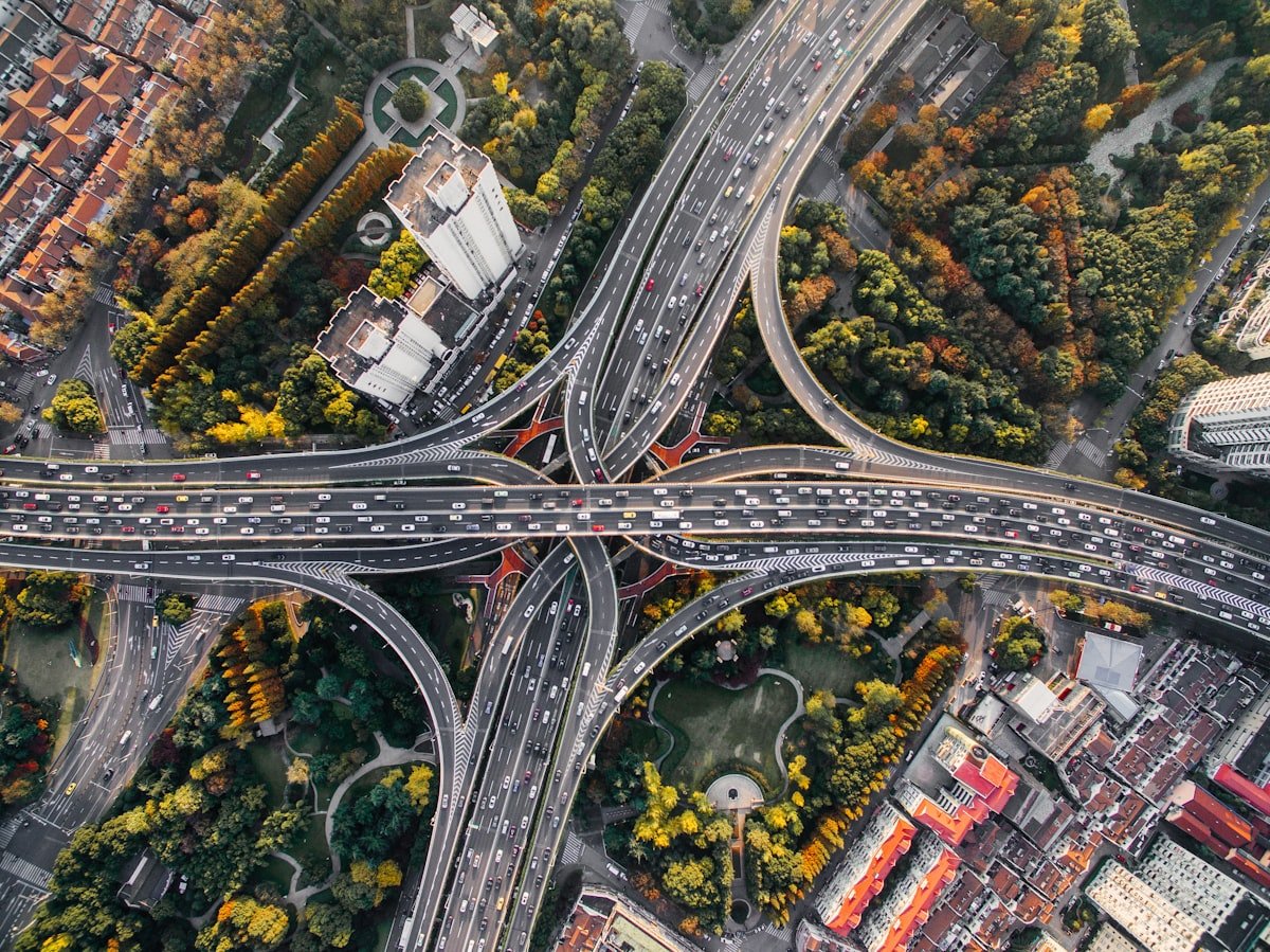 Foto operasional infrastruktur (foto stok, bukan dokumentasi PT Selaras Mandiri Sejahtera)